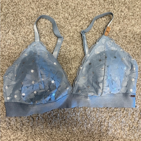 Victoria's Secret Gray Lace Bra with Adjustable Straps - Picture 11 of 16